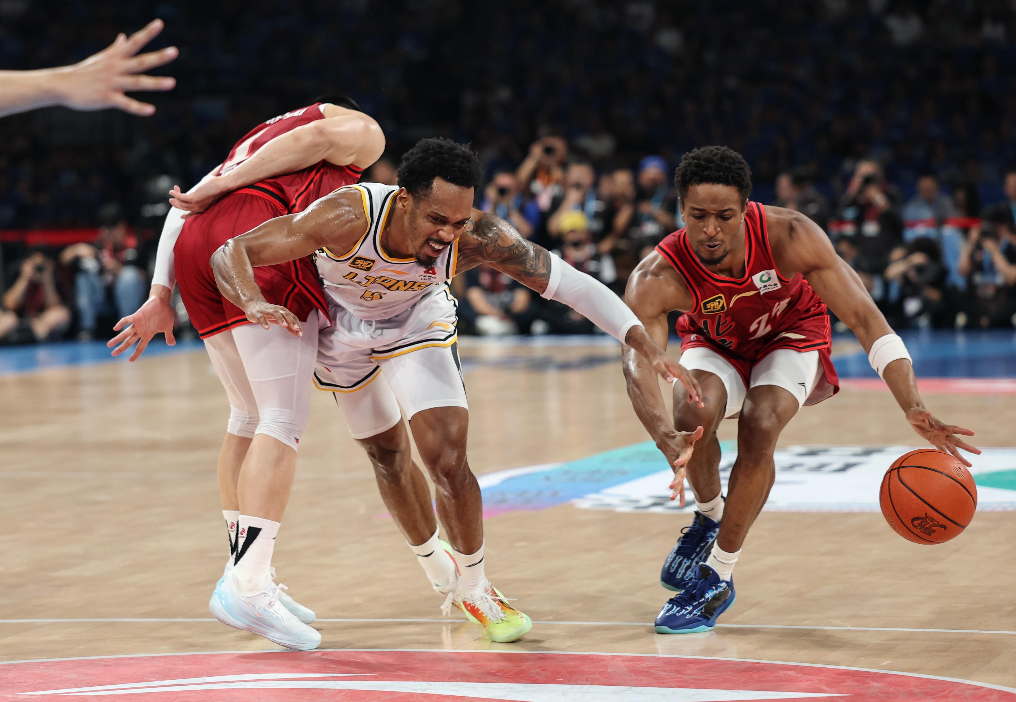 开云体育-关于转折点夏洛特黄蜂篮板制胜，全明星赛加时末段攻防权衡，震撼外界，数据趋势出现新变化的信息