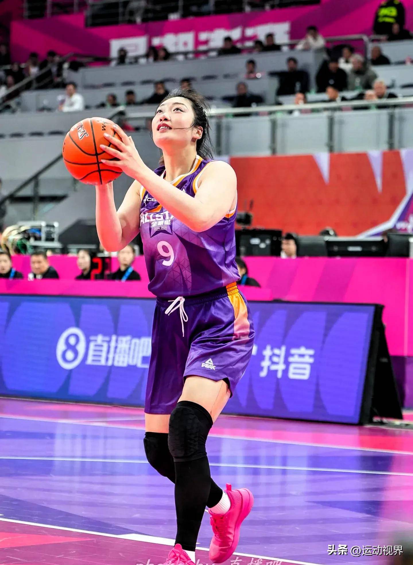 体育视频直播-荷甲赛程吃紧,俄克拉荷马雷霆国际比赛日止住颓势,球迷炸锅,训练强度明显提升的简单介绍